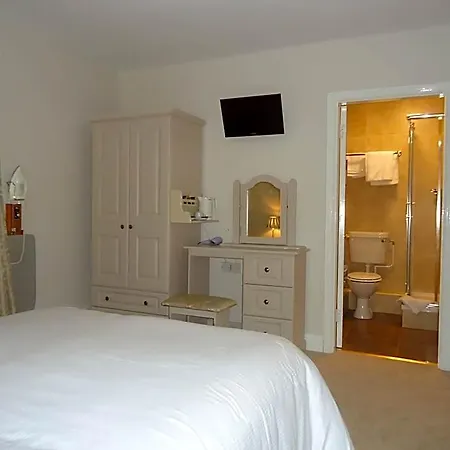 Arms Hotel Templemore