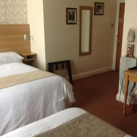 Hotel Arms Templemore