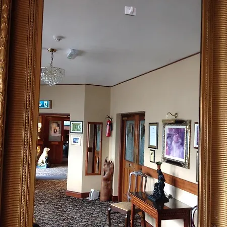 Arms Hotel Templemore